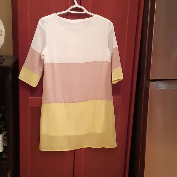 Dress - Picture 4 of 4